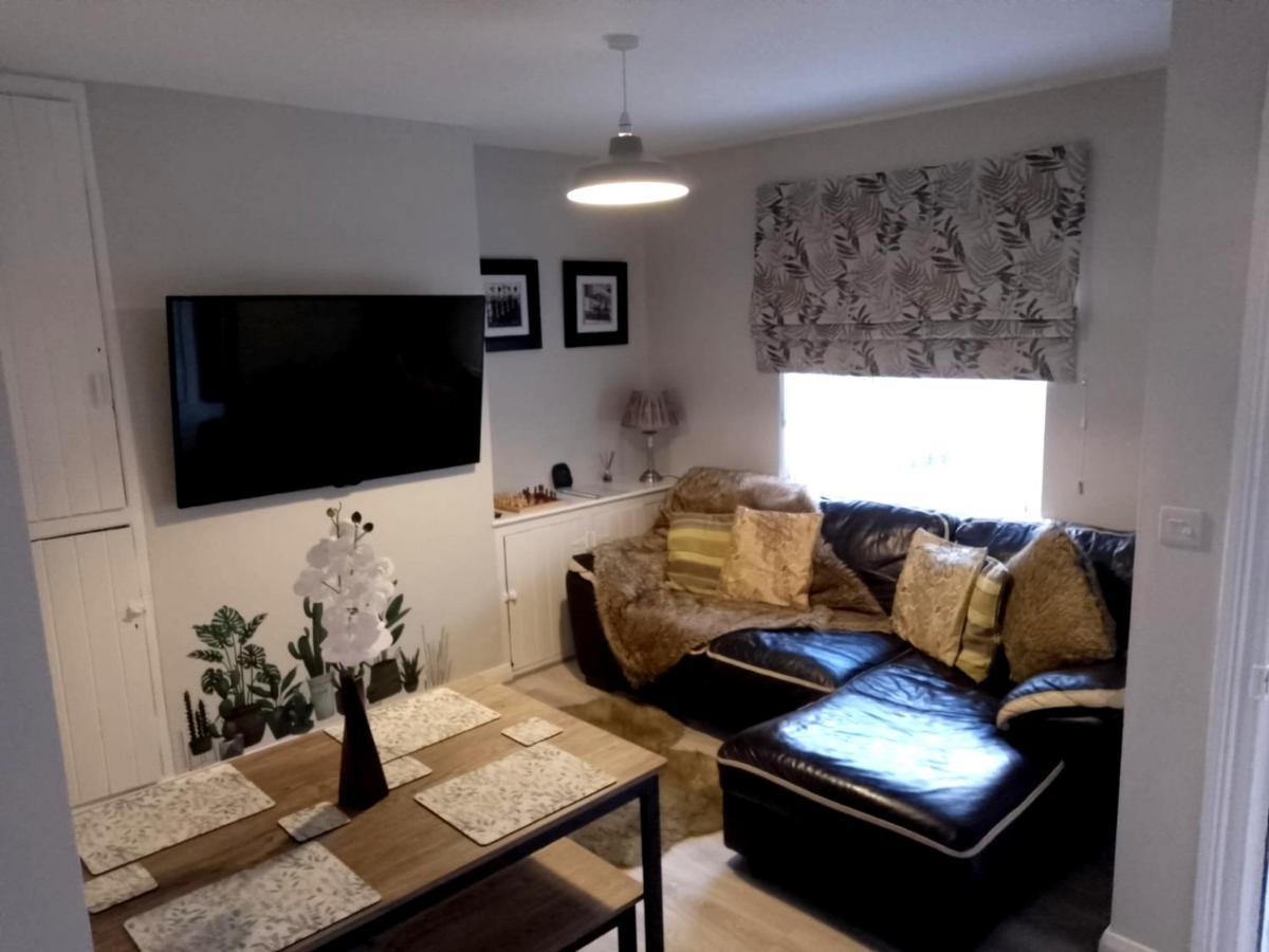 Maire Toireasa - Cosy Refurbished Property In The Gaeltacht Quarter بلفاست المظهر الخارجي الصورة