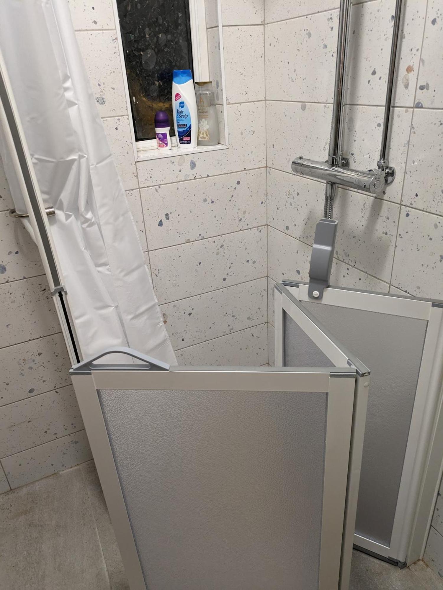 Maire Toireasa - Cosy Refurbished Property In The Gaeltacht Quarter بلفاست المظهر الخارجي الصورة