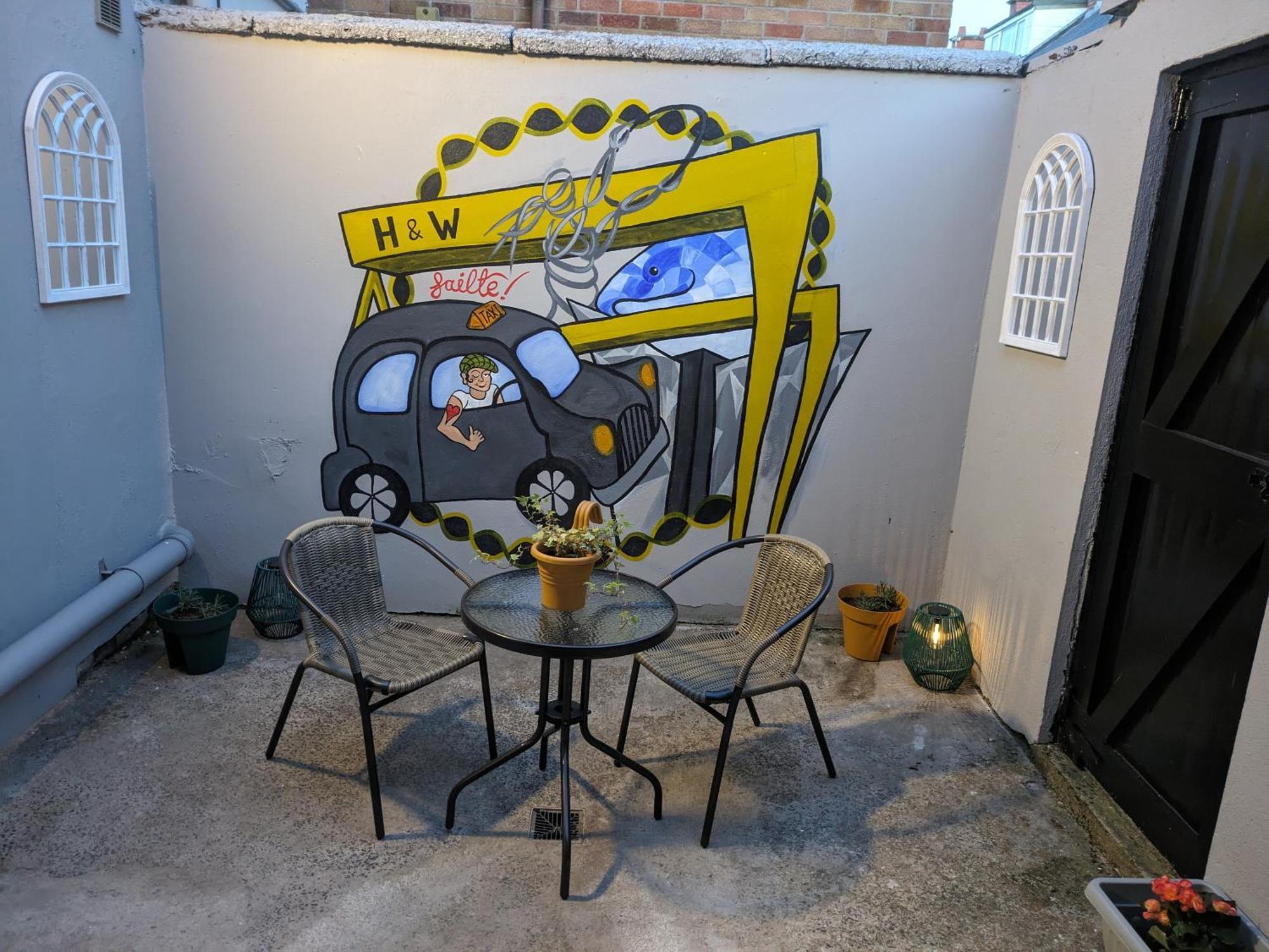 Maire Toireasa - Cosy Refurbished Property In The Gaeltacht Quarter بلفاست الغرفة الصورة