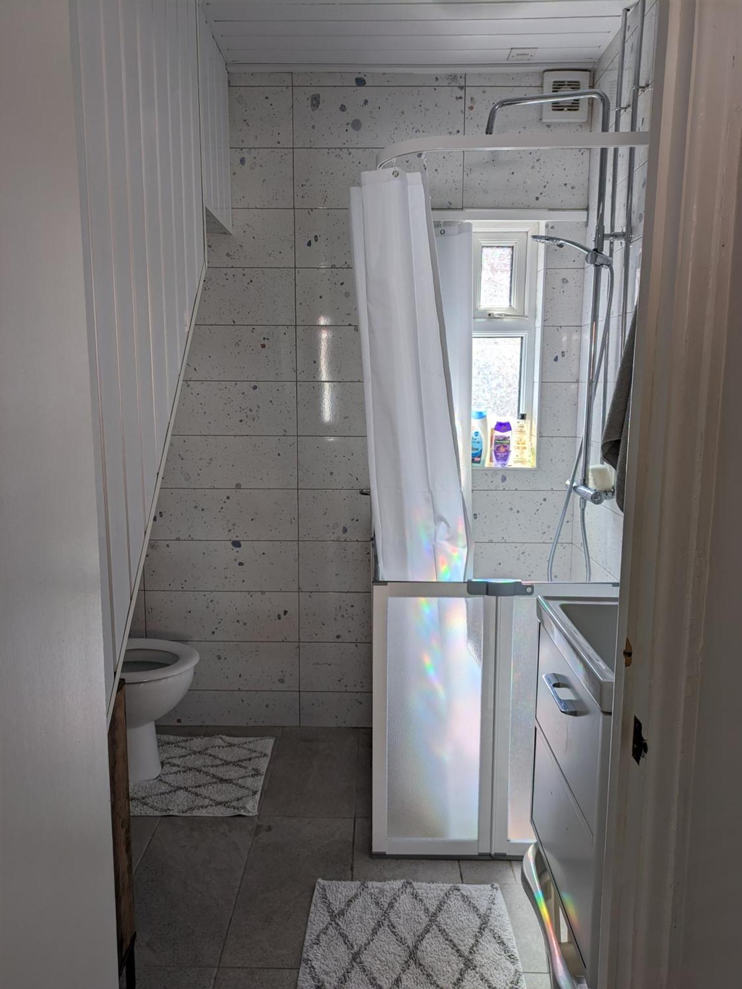 Maire Toireasa - Cosy Refurbished Property In The Gaeltacht Quarter بلفاست الغرفة الصورة