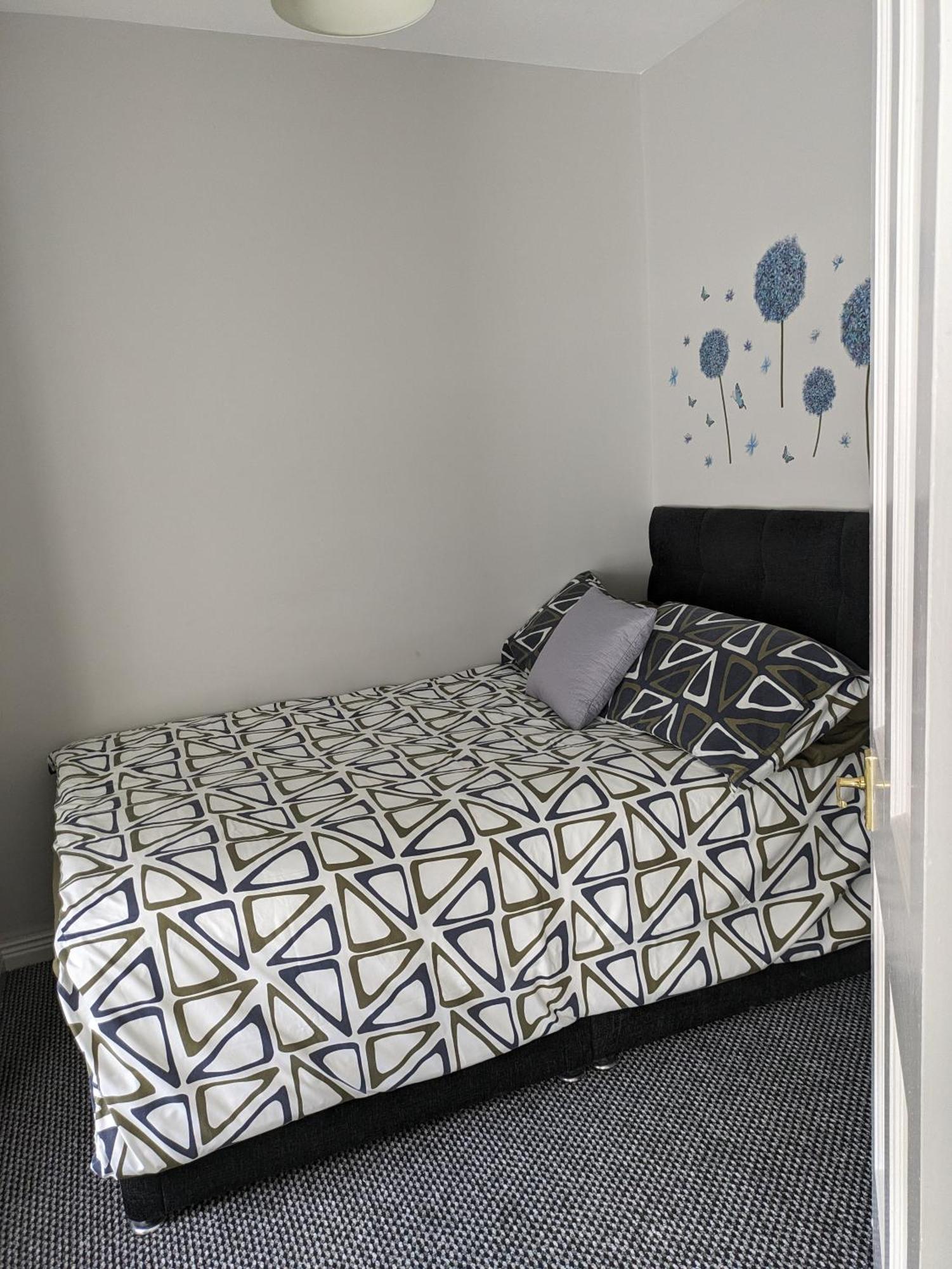 Maire Toireasa - Cosy Refurbished Property In The Gaeltacht Quarter بلفاست الغرفة الصورة