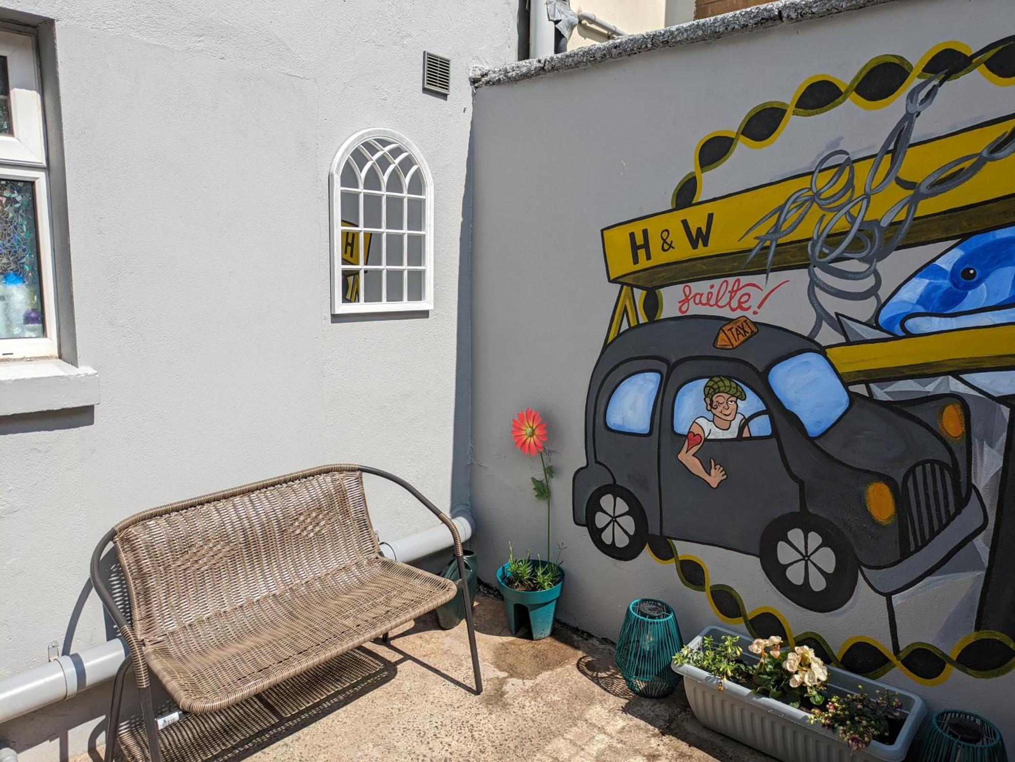 Maire Toireasa - Cosy Refurbished Property In The Gaeltacht Quarter بلفاست الغرفة الصورة